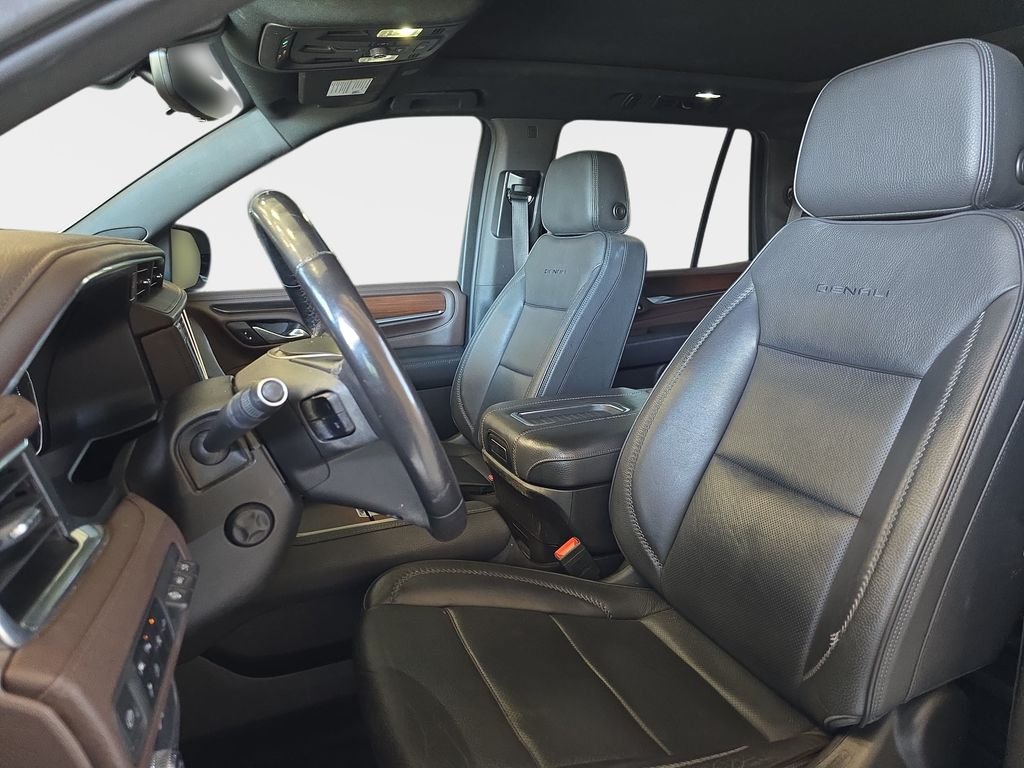 Used 2021 White GMC Denali image 18