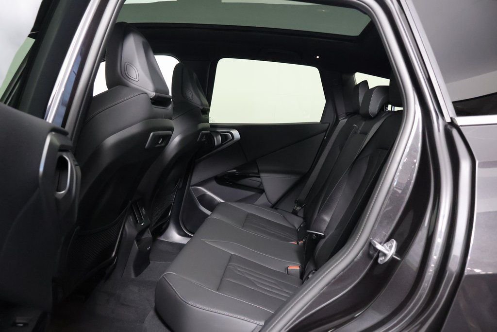 New 2026 Dark Graphite Metallic BMW 30 xDrive image 6