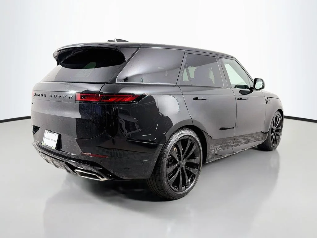 New 2027 Santorini Black Land Rover Dynamic SE image 5
