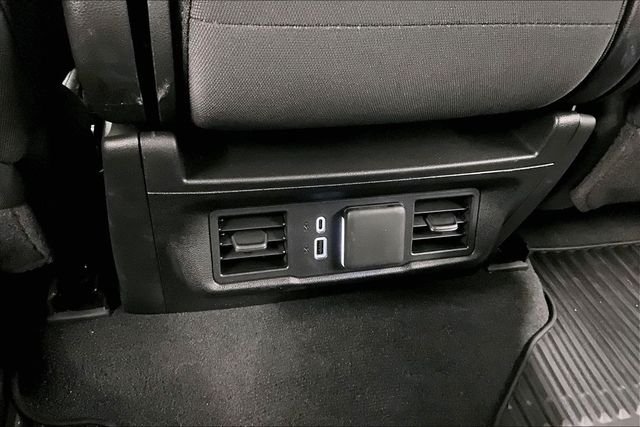Used 2025 Summit White Chevrolet LT image 31