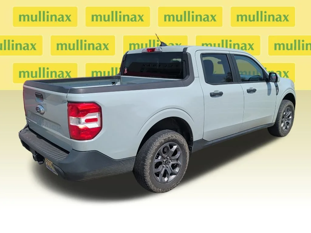 Used 2023 Gray Ford XLT image 4