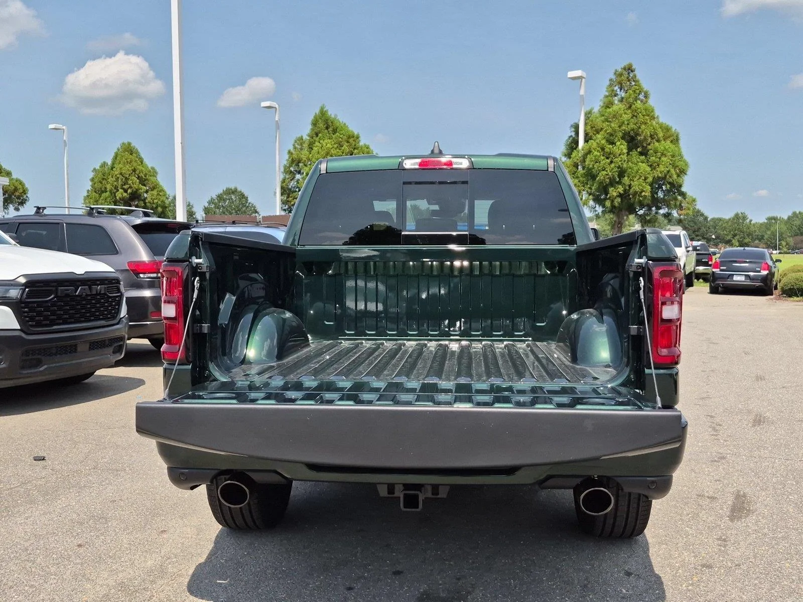 New 2026 Serrano-Green Metallic Exterior Paint RAM Laramie image 34