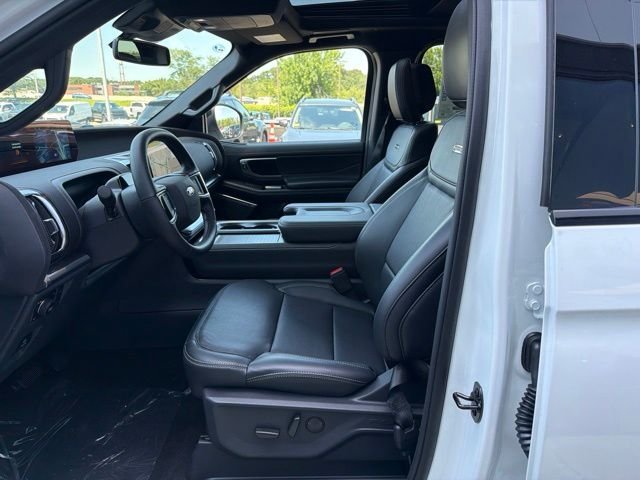 New 2027 Star White Metallic Tri-Coat Ford Platinum image 12
