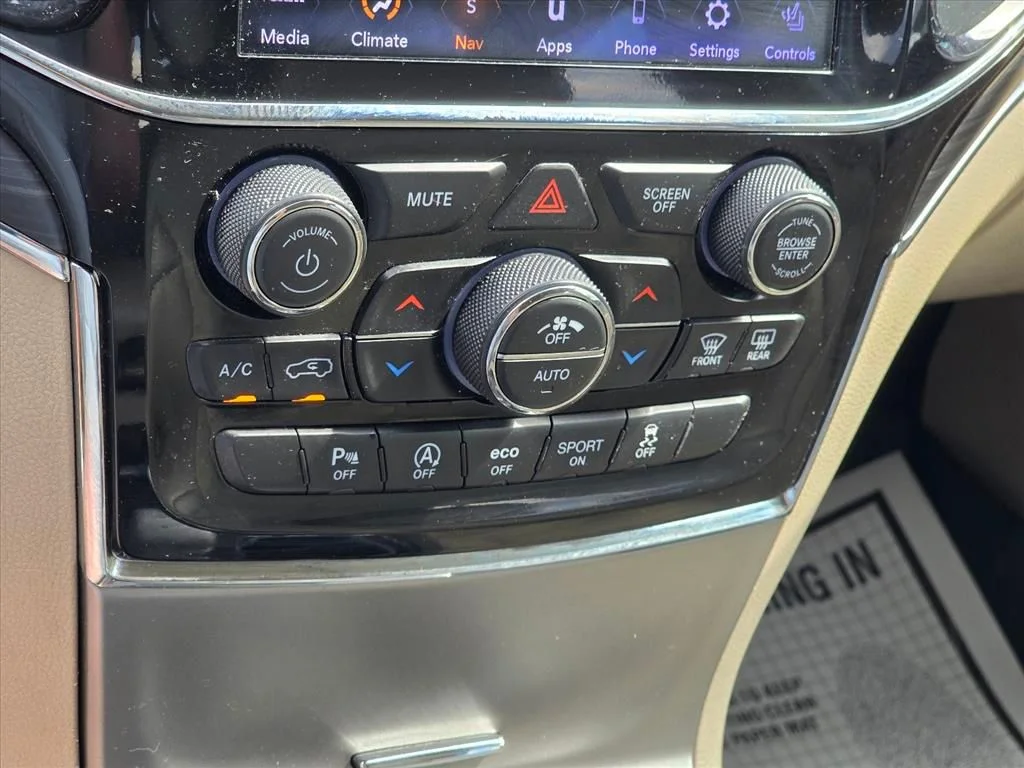 Used 2020 White Jeep Limited image 18