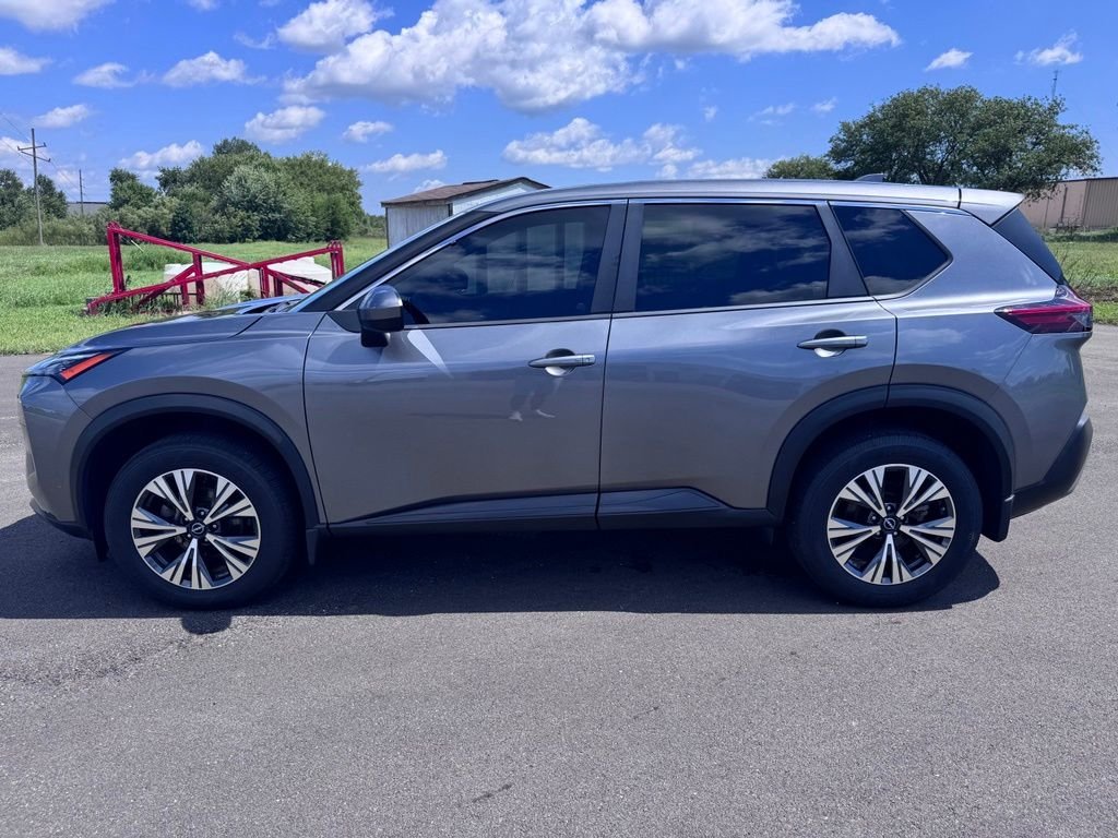 Used 2023 Gun Metallic Nissan SV image 4