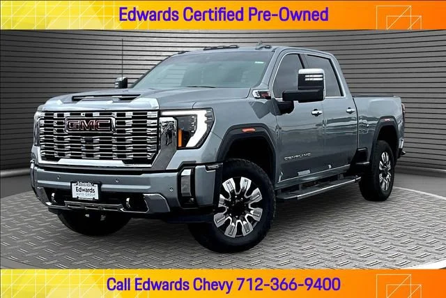 2025 GMC Sierra 4WD Crew Cab Standard Box Denali's photo