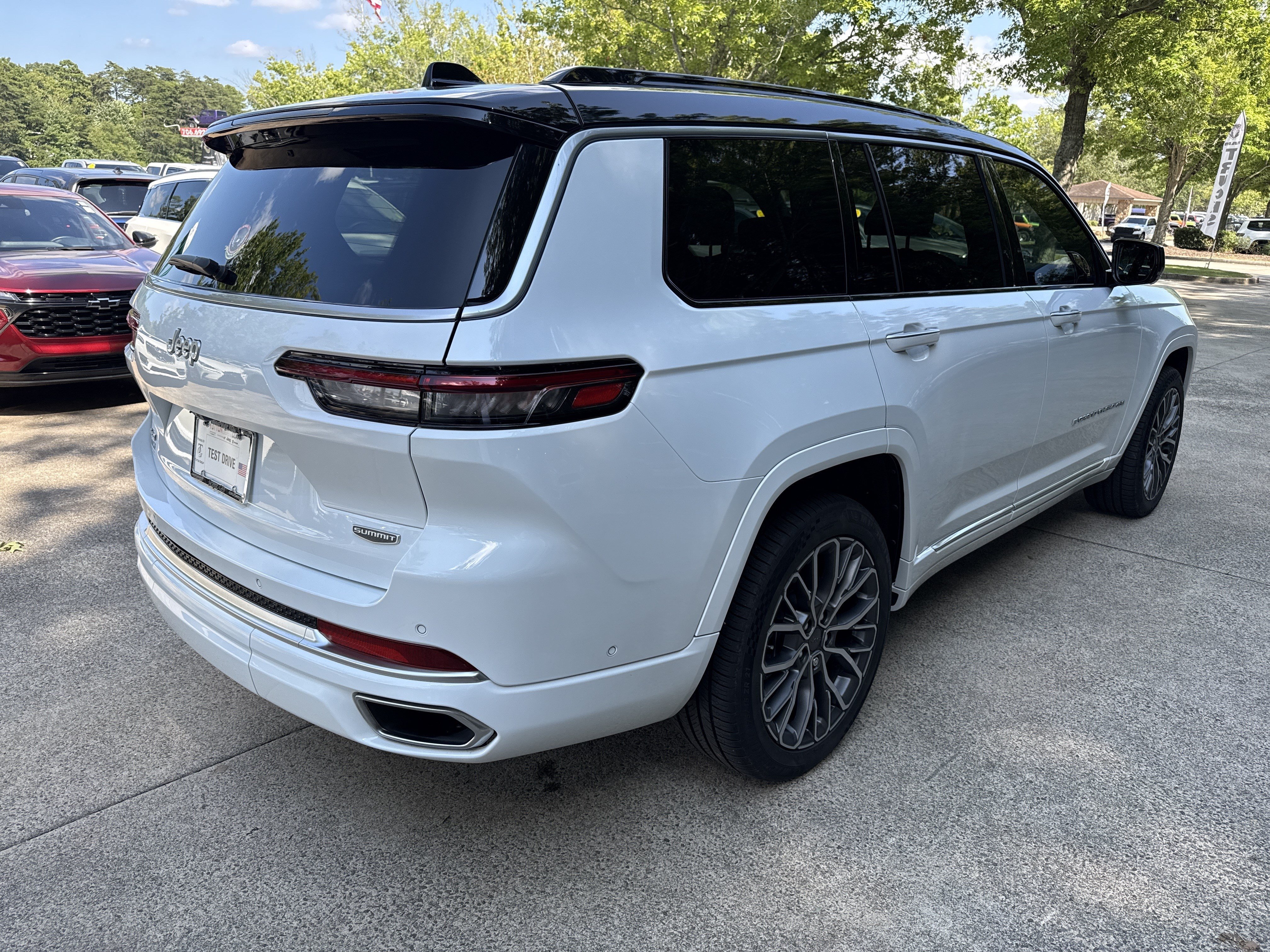 Used 2024 Bright White Clearcoat Jeep Summit Reserve image 7