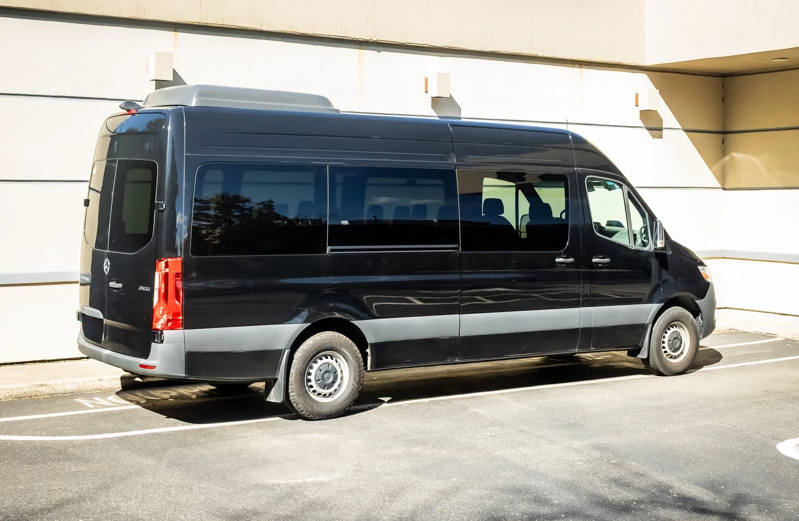 Used 2025  Mercedes-Benz Passenger 170 WB image 8