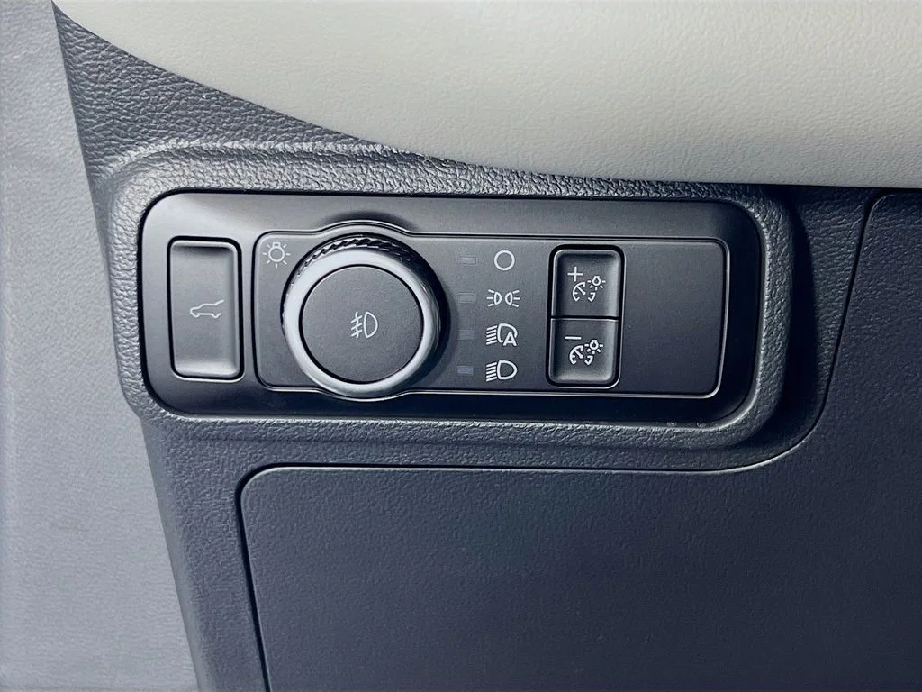 New 2026 Star White Metallic Tri-Coat Ford Active image 20