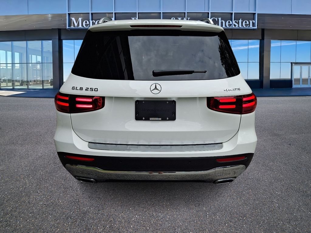 Used 2026 White Mercedes-Benz GLB 250 image 5
