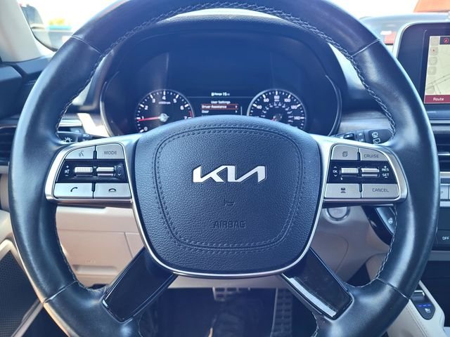 Used 2022 White Kia SX image 25