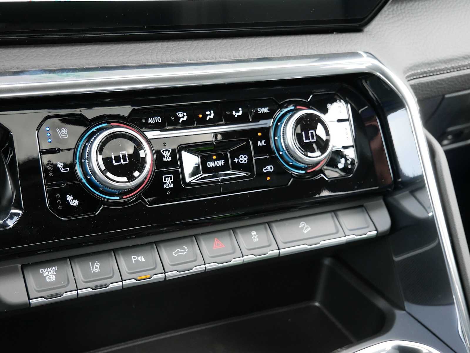 2026 GMC Sierra 3500HD Denali - Photo 20