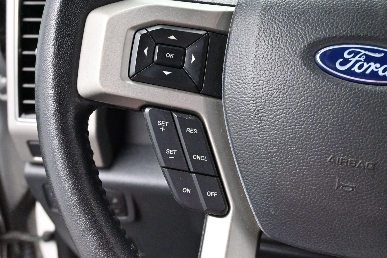 Used 2022 Star White Metallic Tri-Coat Ford LARIAT image 17