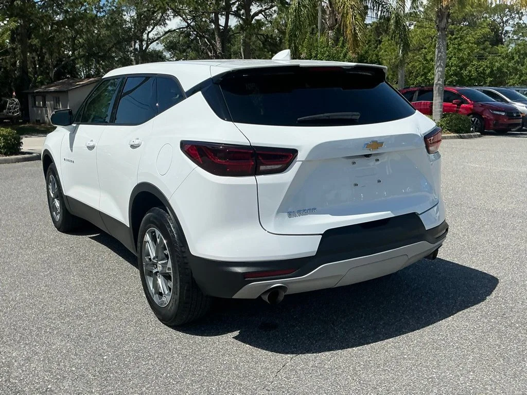 Used 2024 White Chevrolet LT image 5