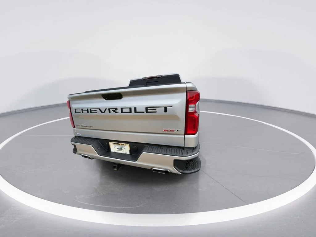 Used 2019 Silver Chevrolet RST image 7