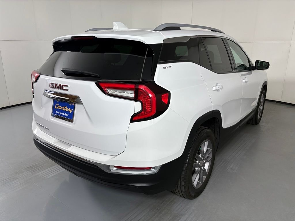 Used 2024 White GMC SLT image 8