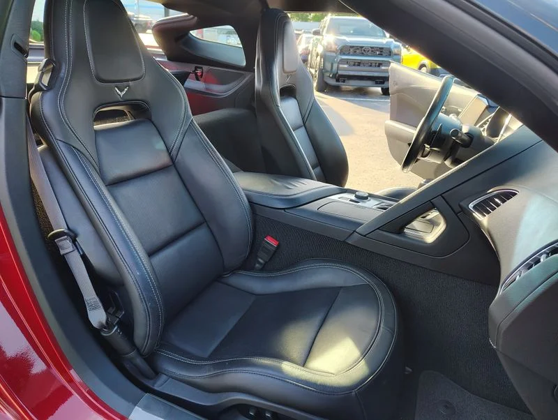 Used 2015 Red Chevrolet Stingray image 23