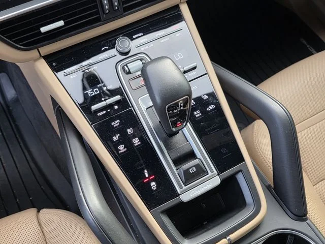 2022 Porsche Cayenne S - Photo 23