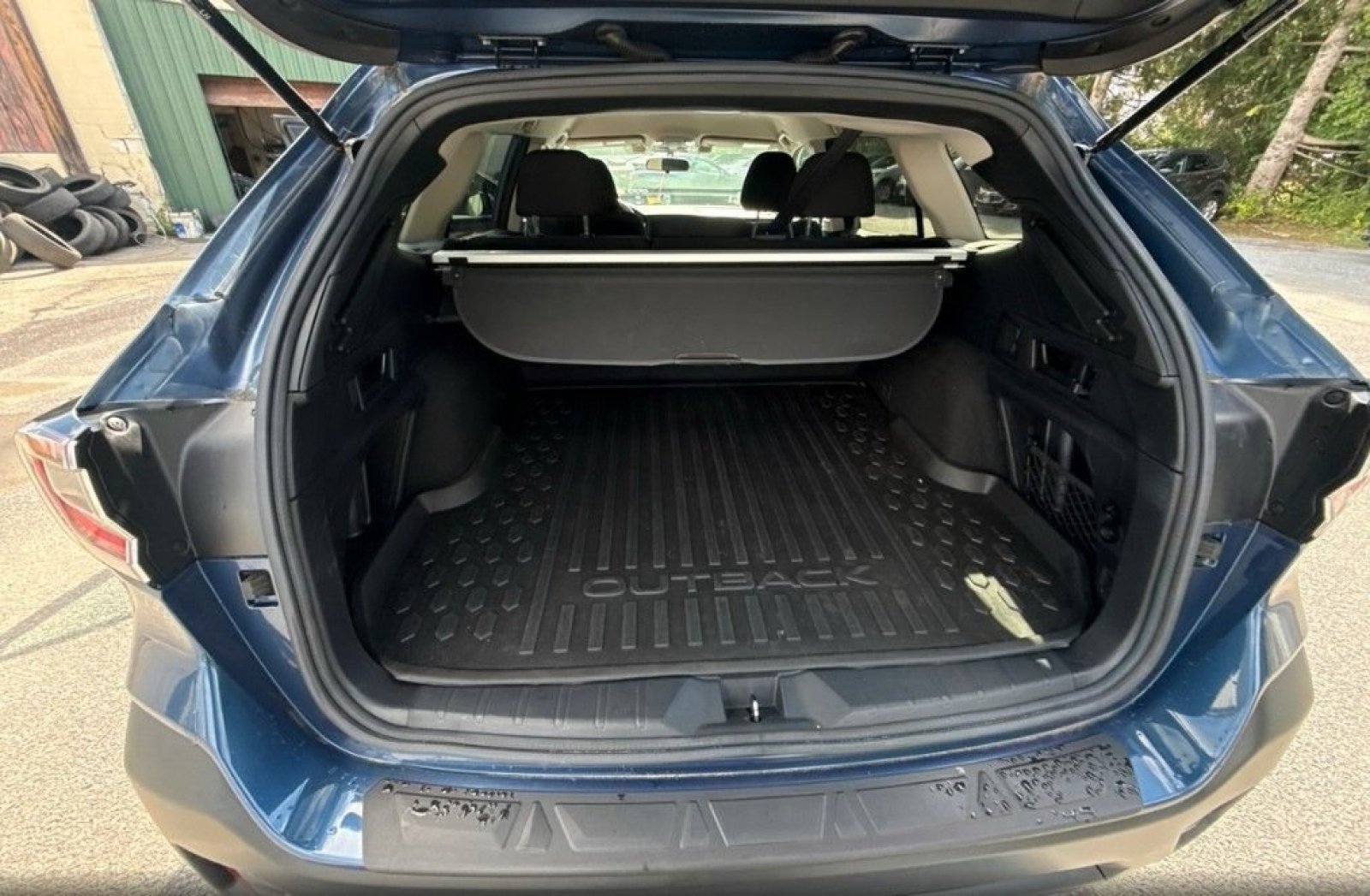 Used 2020 Abyss Blue Pearl Subaru Premium image 14