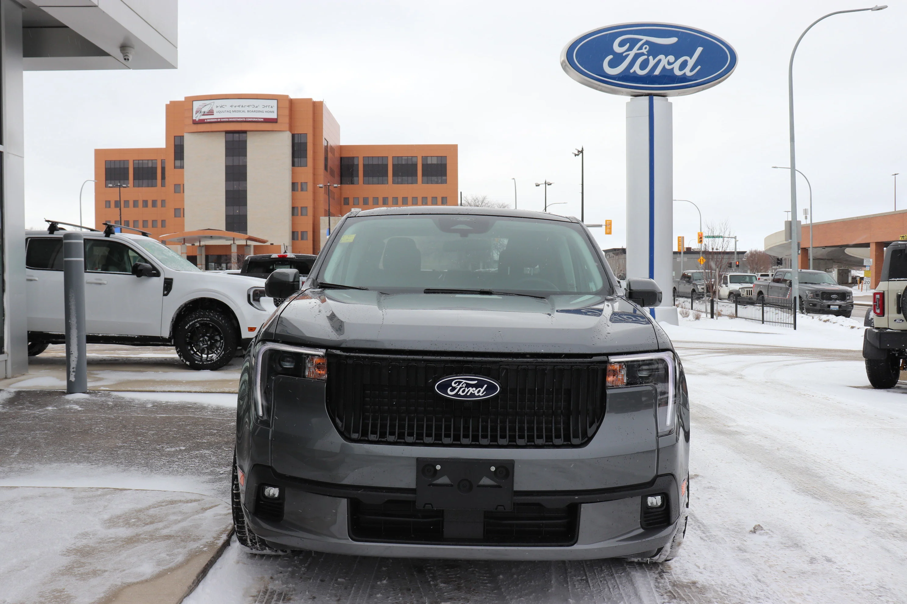 New 2026 CARBONIZED GREY METALLIC Ford Lobo Standard image 2