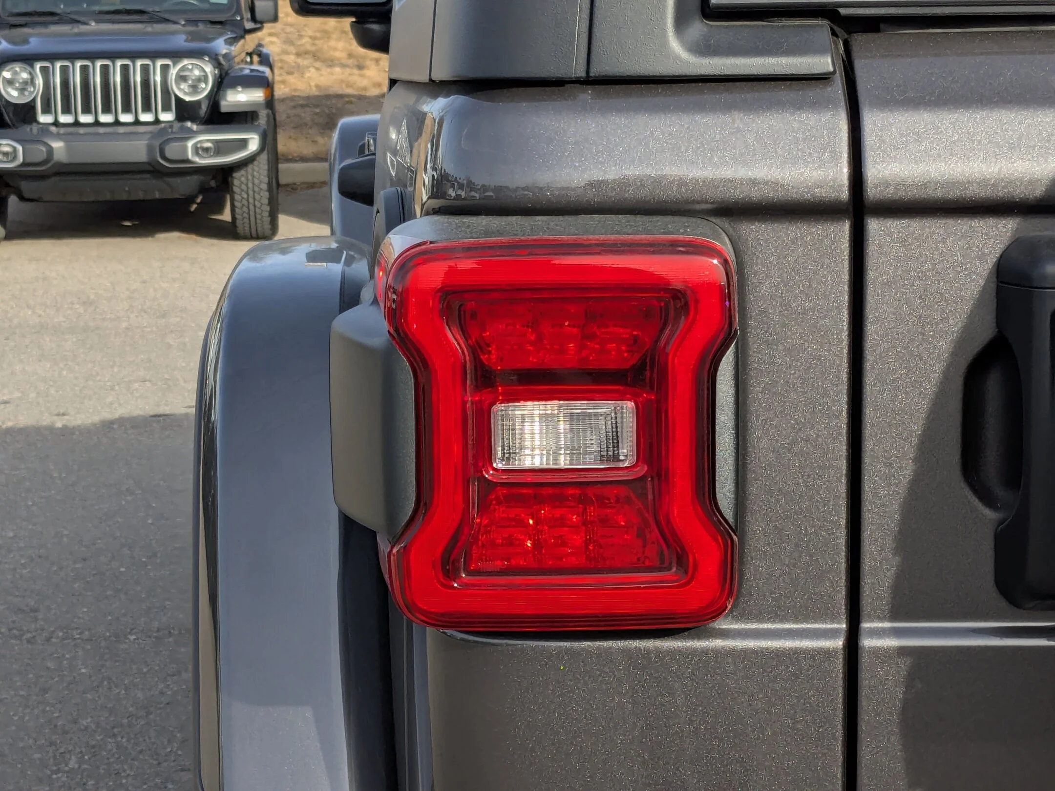 New 2026 Grey Jeep Rubicon - - 4x4 - Nappa Lthr - 3-Pc Hardtop - Safety Grp - 8- Spd Auto - Remote Start & More! image 11