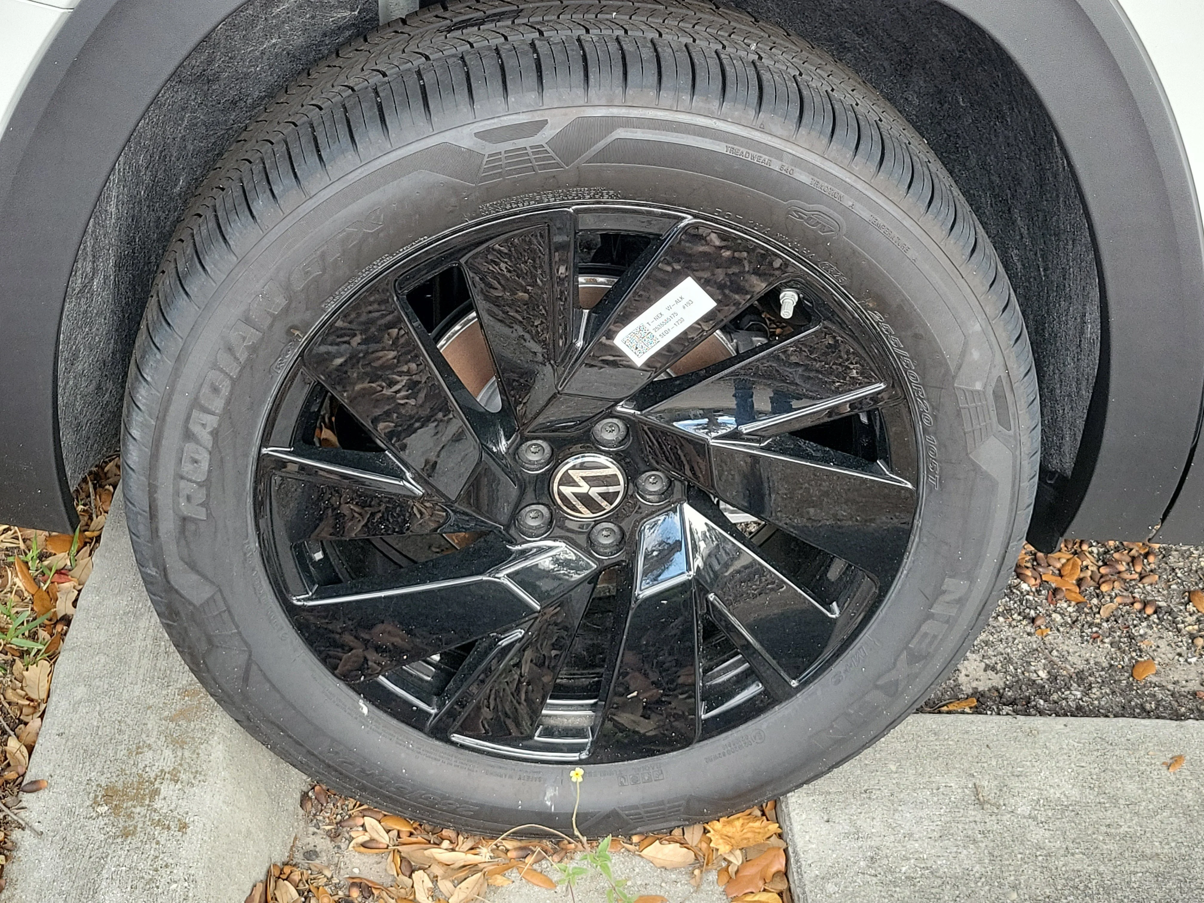 2026 Volkswagen Atlas SE w/Tech - Photo 35