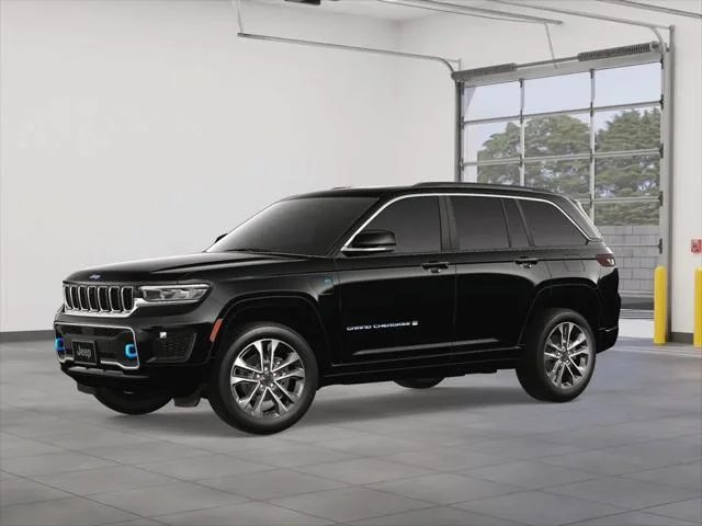 New 2024 Diamond Black Crystal Pearl-Coat Exterior Paint Jeep Overland image 2