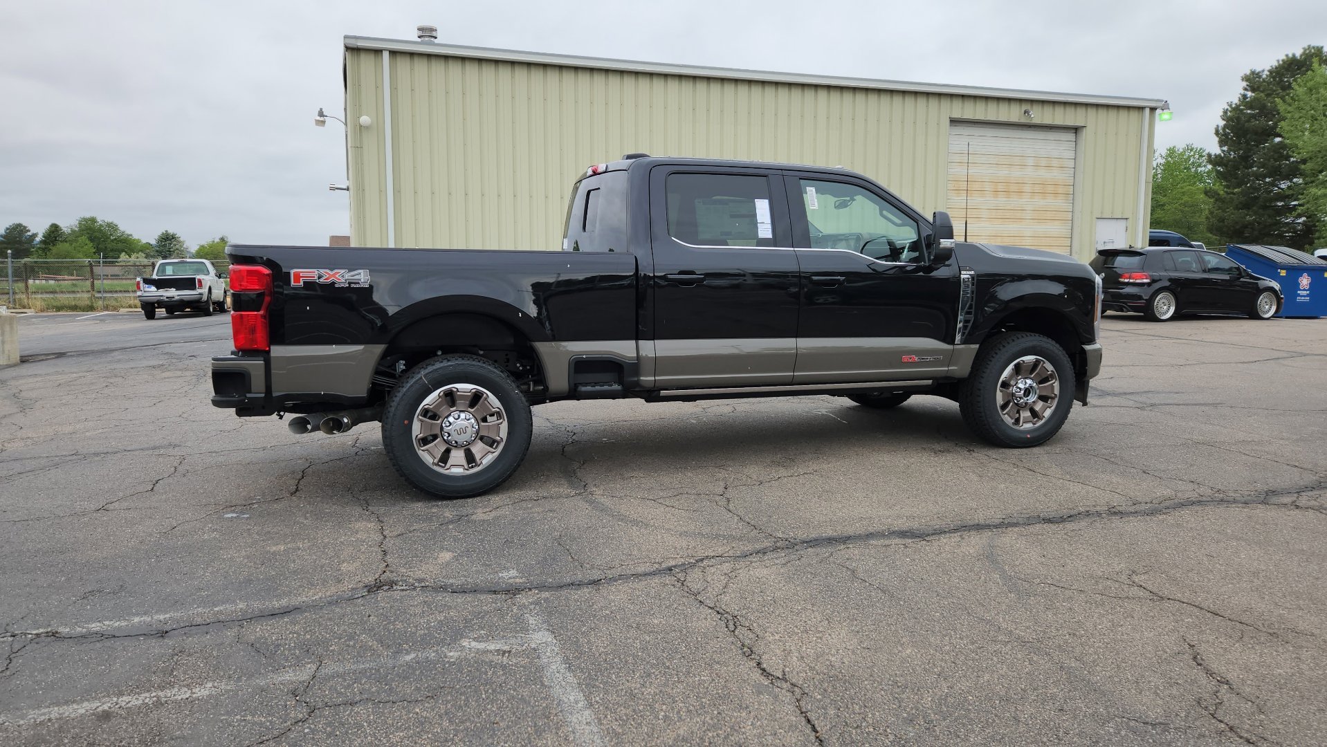 New 2026 Agate Black Metallic Ford King Ranch image 17