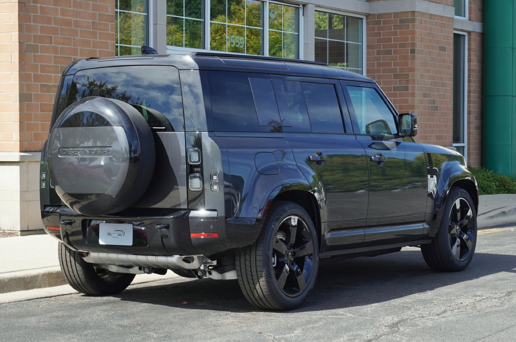 New 2026 Carpathian Grey Land Rover X-Dynamic SE image 6