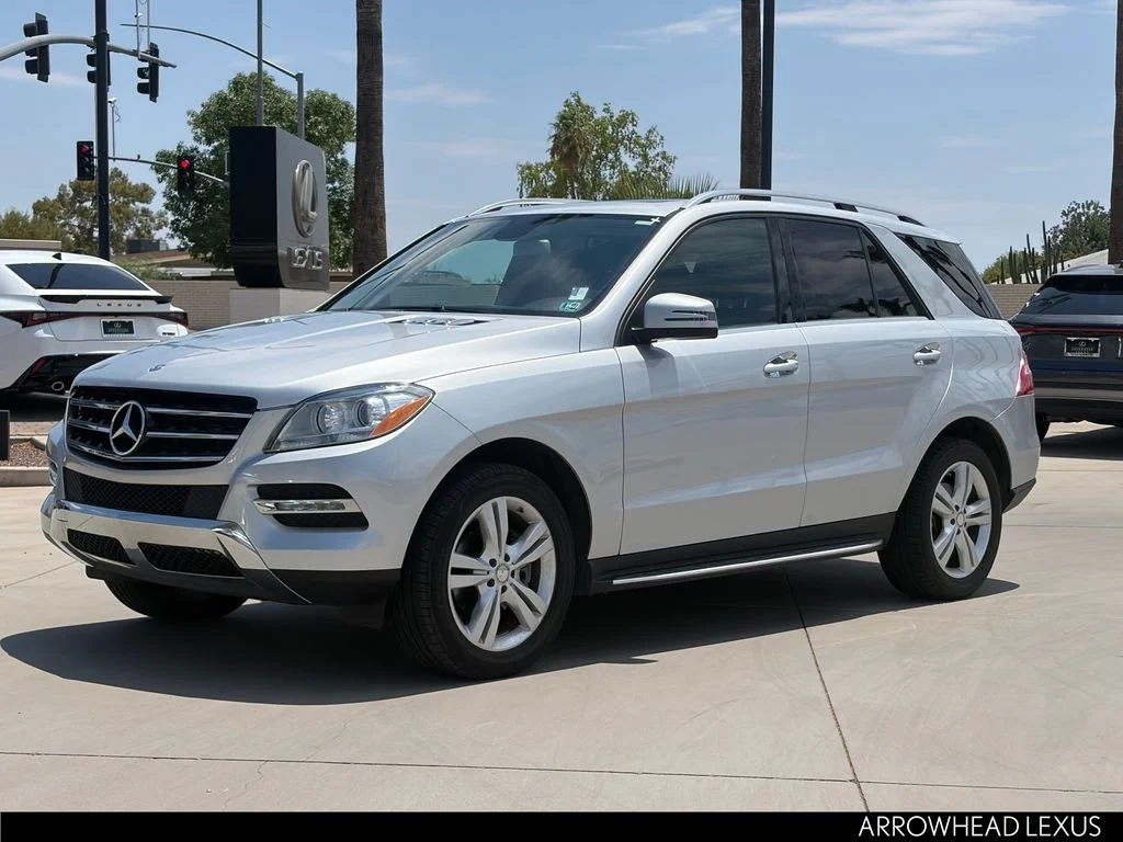 Used 2013 Silver Mercedes-Benz ML 350 image 2