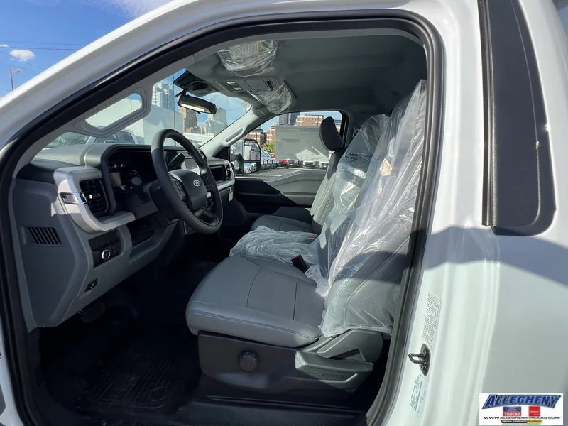 2025 Ford F-550 Super Duty Chassis Cab XL - Photo 13