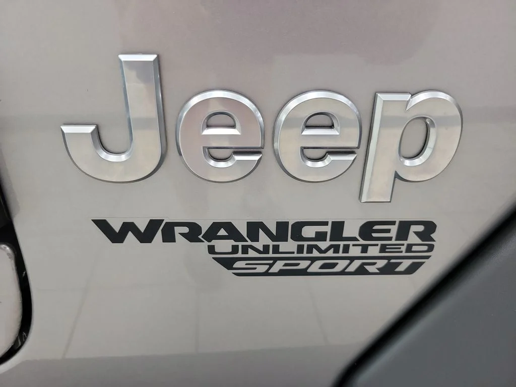 Used 2020 Silver Jeep Unlimited Sport S image 19
