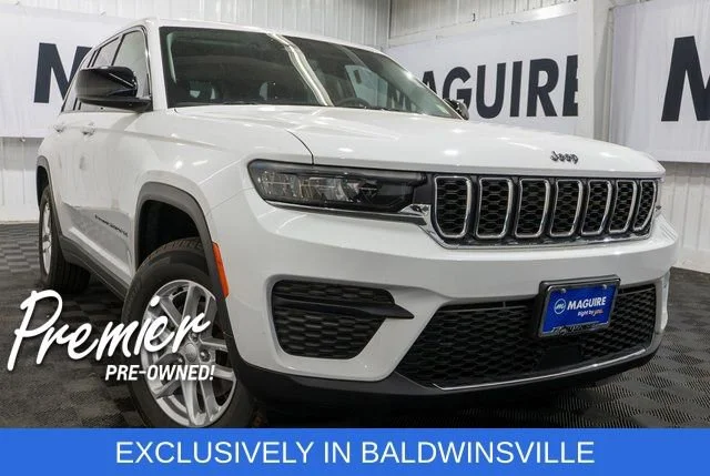 2023 Jeep Grand Cherokee Laredo 4x4