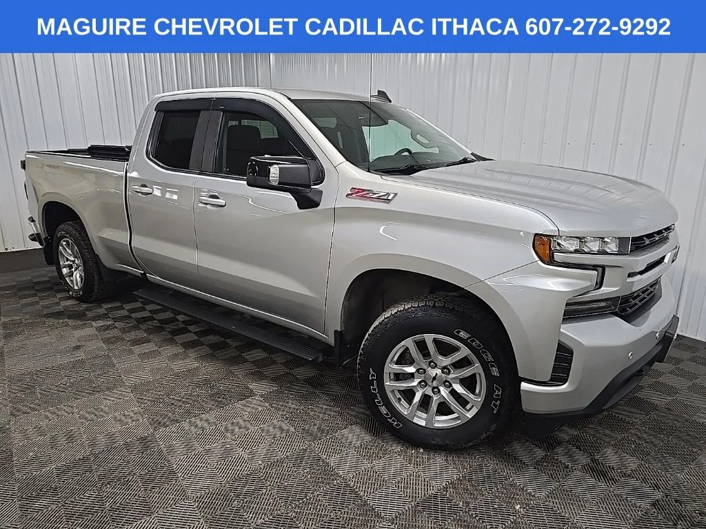 Used 2020 Silver Chevrolet RST image 7