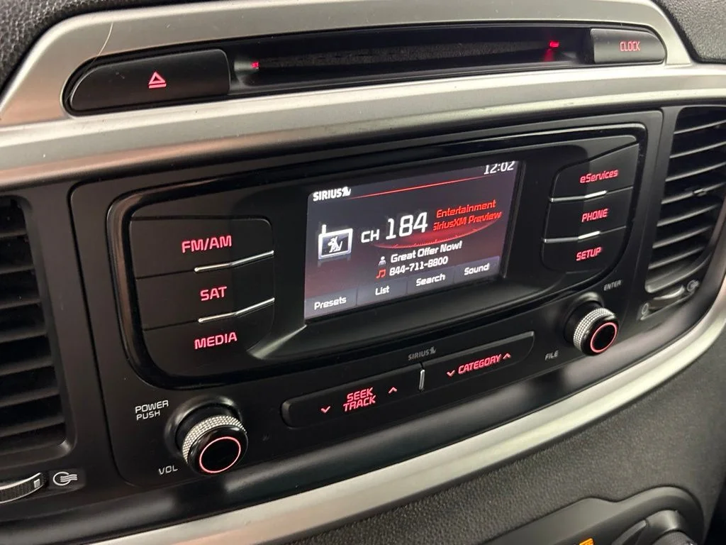Used 2016 Black Kia LX image 27