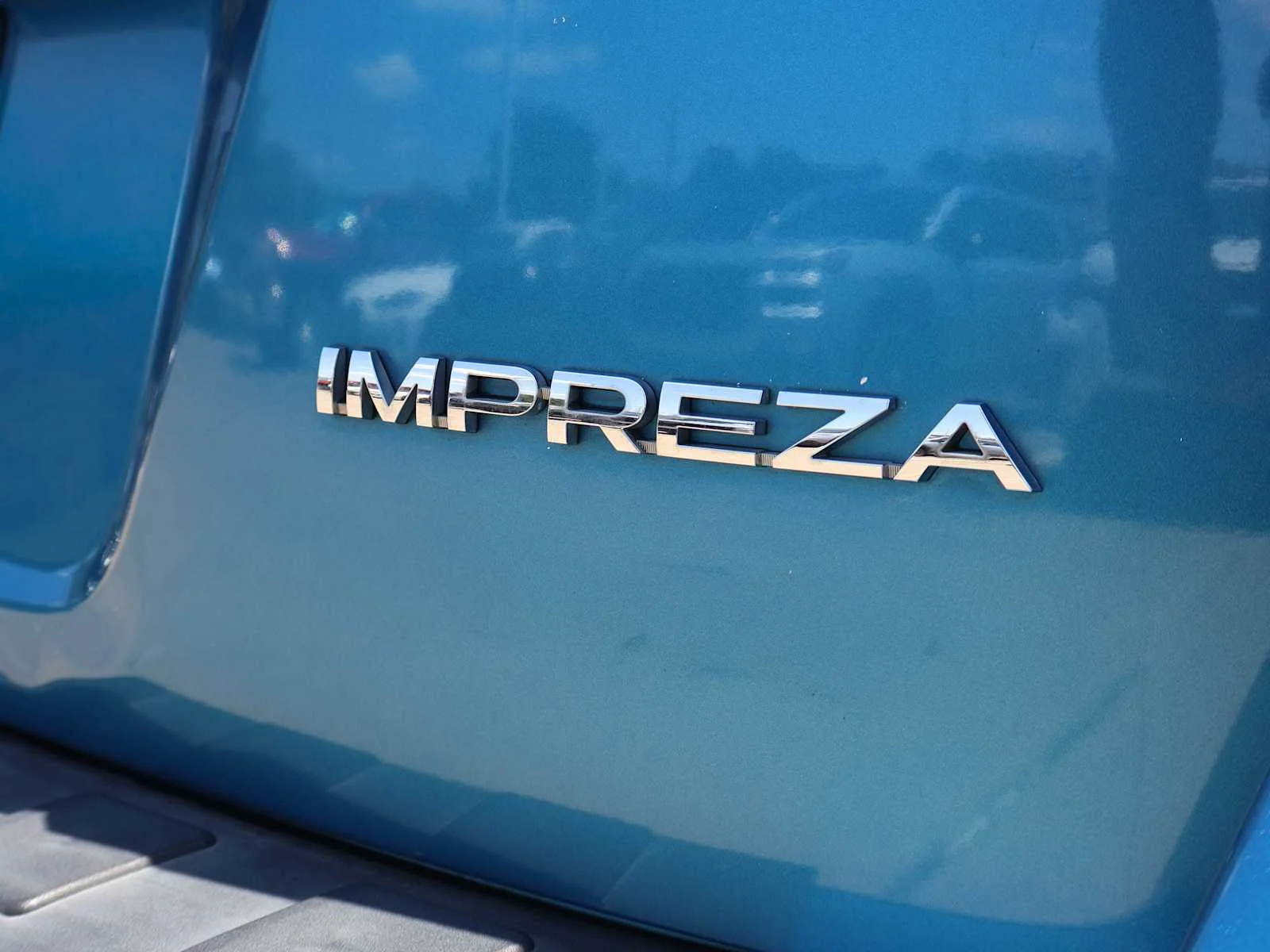 Used 2019 Island Blue Pearl Subaru  image 11