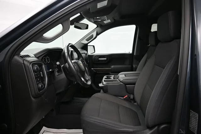 Used 2019 SHADOW GRAY METALLIC Chevrolet LT image 9