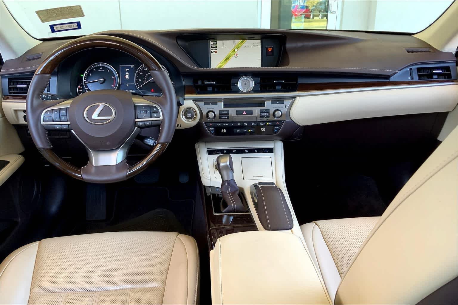 Used 2018 Matador Red Mica Lexus  image 16