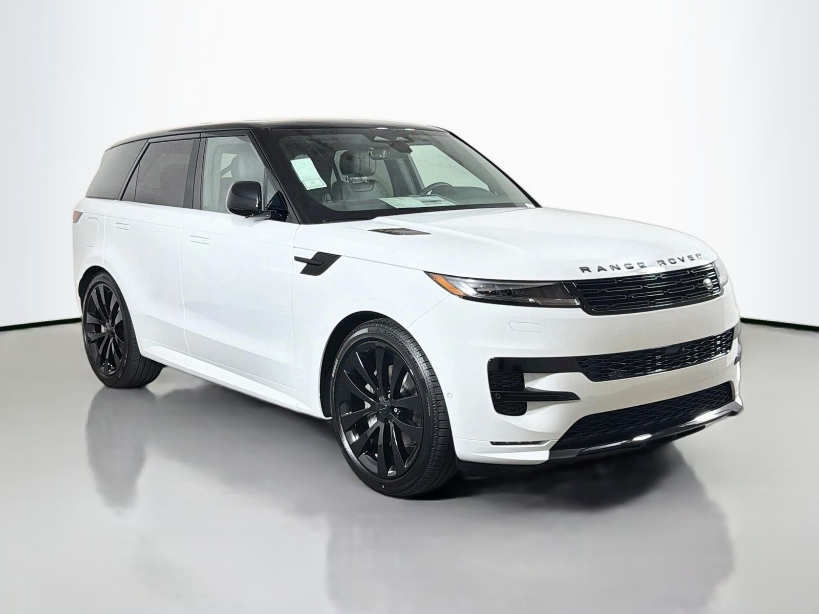 New 2026 Fuji White Land Rover Dynamic SE image 7