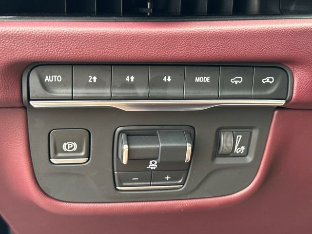 2025 Cadillac Escalade Sport - Photo 32