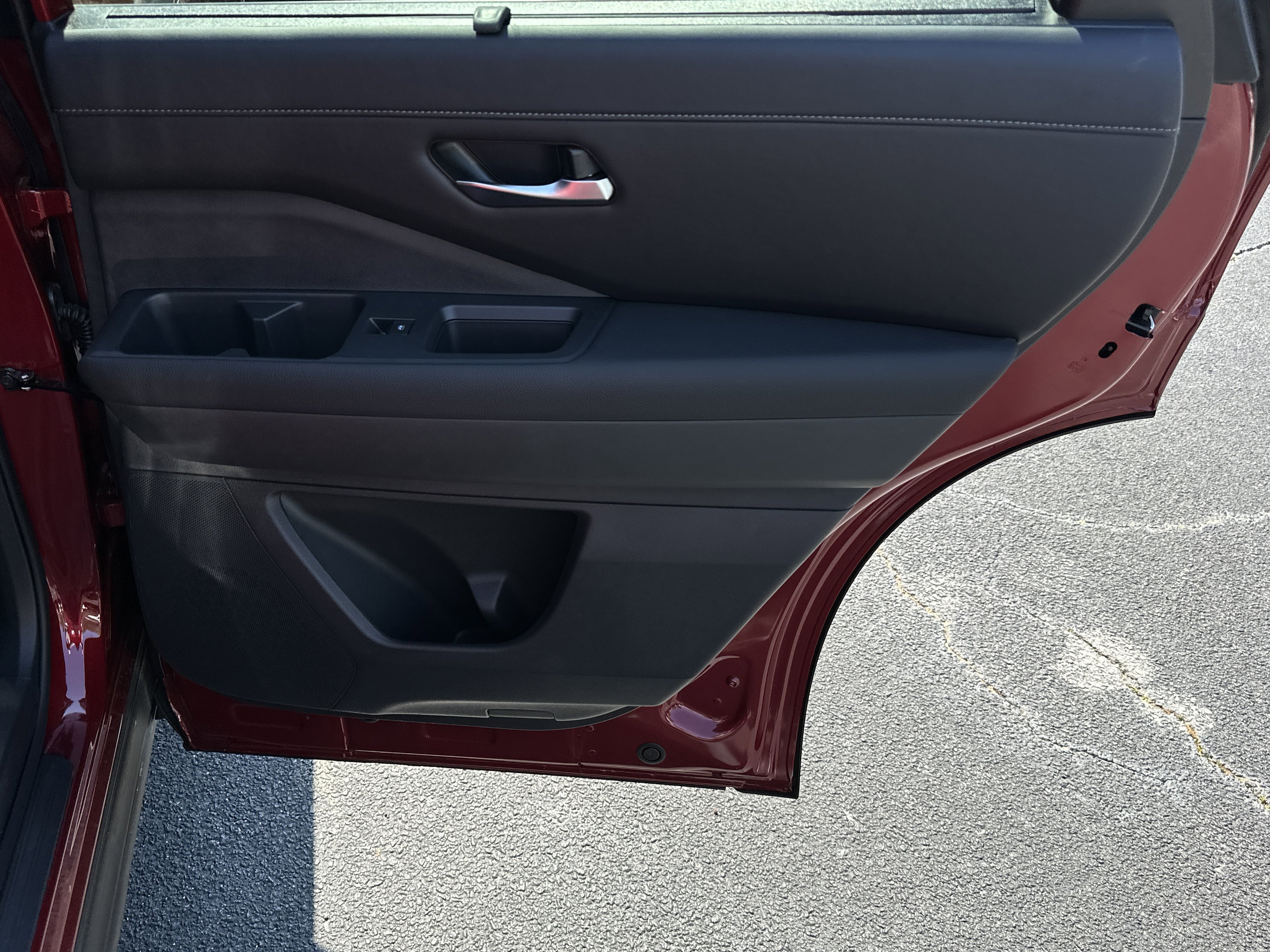 New 2026 Scarlet Ember Tintcoat Nissan SL image 13