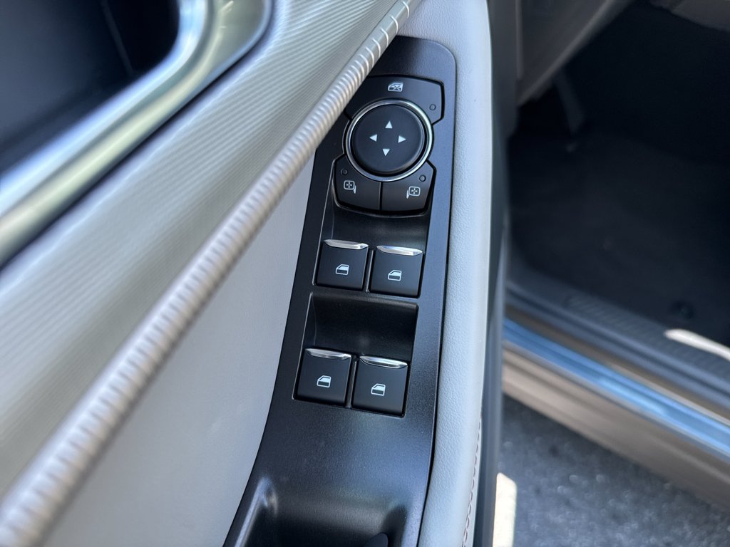New 2026 Vapor Blue Metallic Ford Active w/200A Pkg image 23