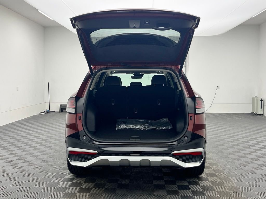 Used 2023 Red Kia SX image 11