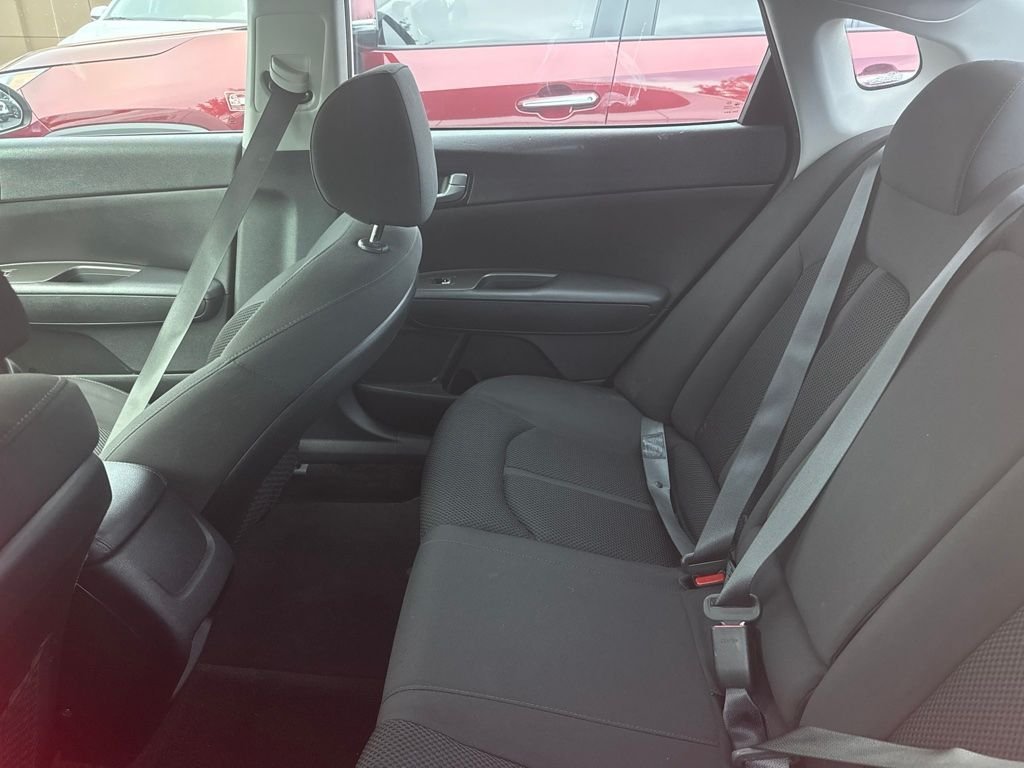 2019 Kia Optima LX - Photo 16