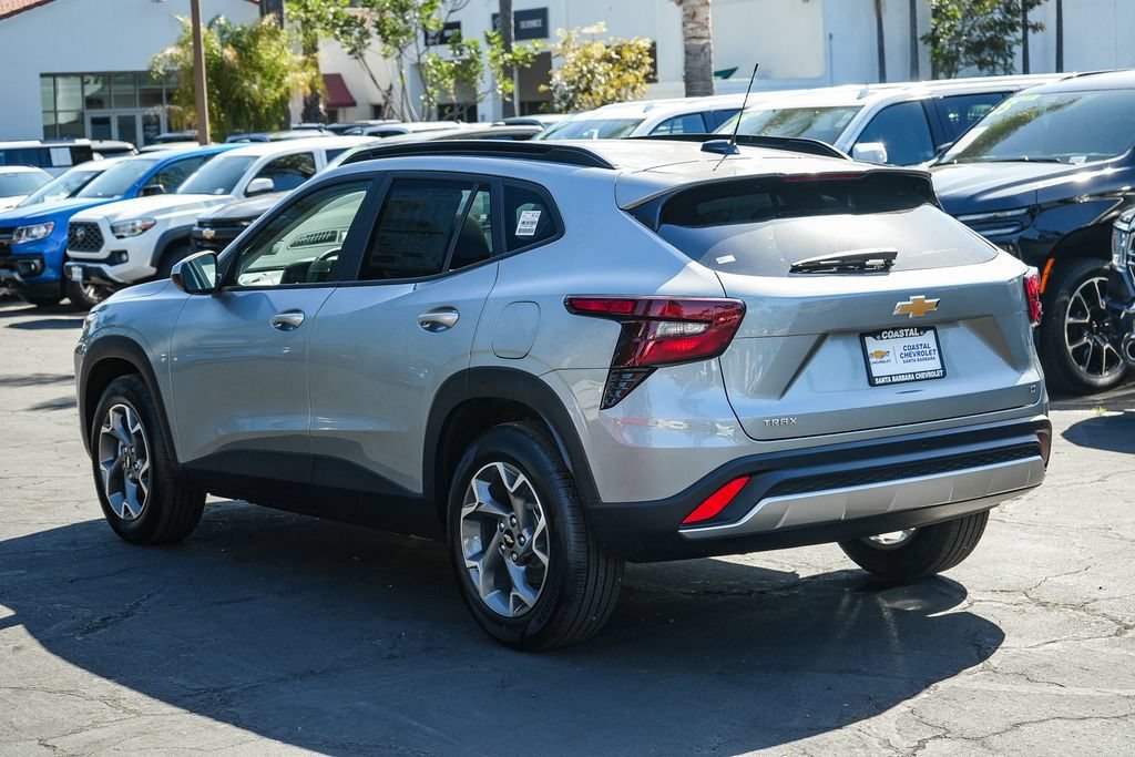 2026 Chevrolet Trax LT - Photo 4