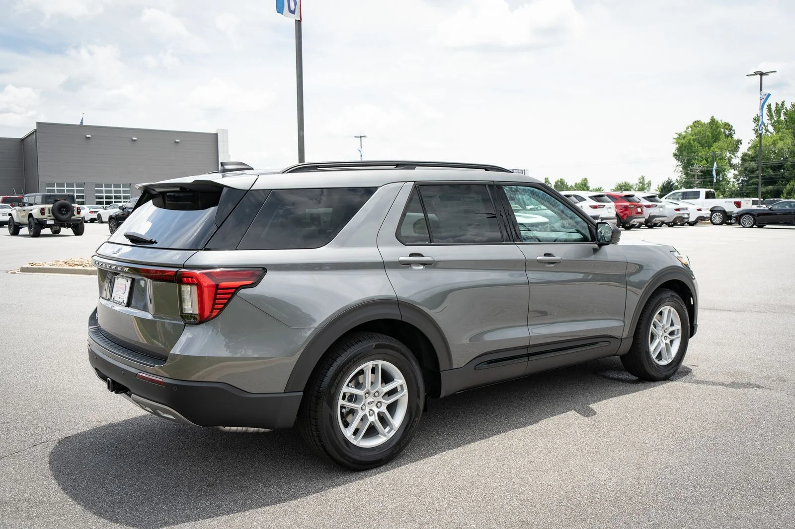 New 2026 Carbonized Gray Metallic Ford Active image 10