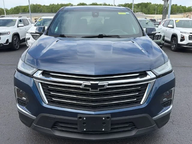 Used 2023 Northsky Blue Metallic Chevrolet LT Cloth image 9