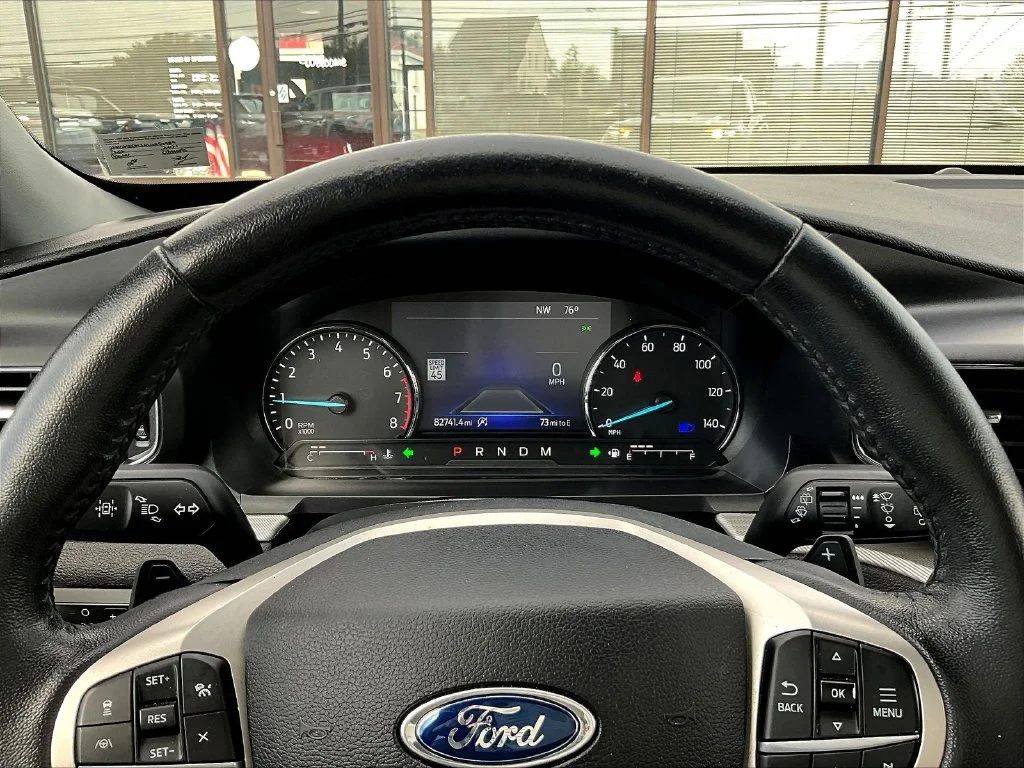 Used 2021 Black Ford XLT image 15