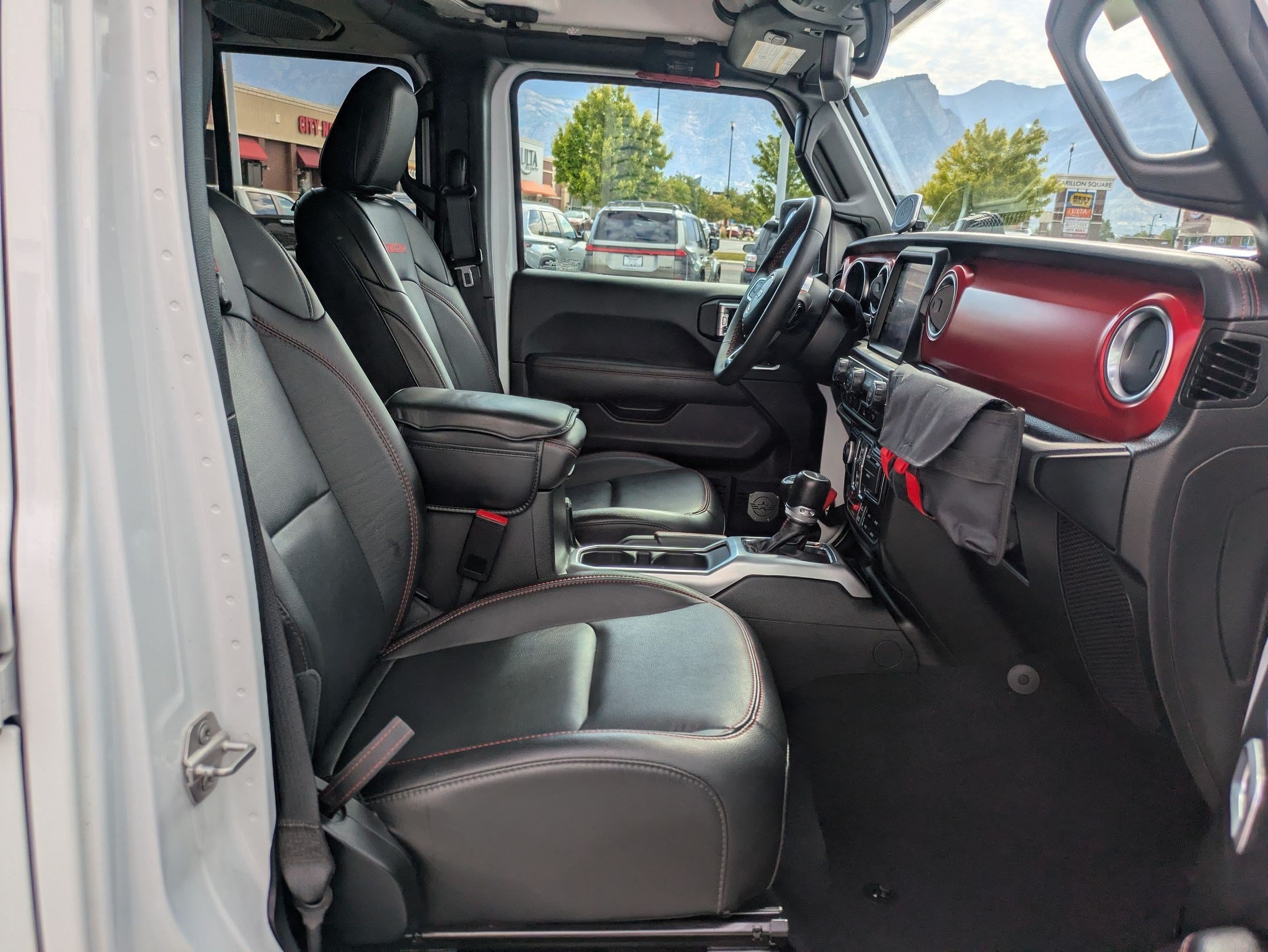 Used 2023 Bright White Clearcoat Jeep Rubicon image 32
