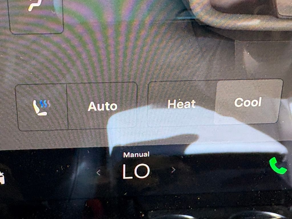 Used 2022  Tesla Plaid image 18